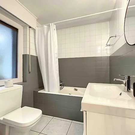 Primeroses I 43m2 I Balcony I Near The Centre 9 Min