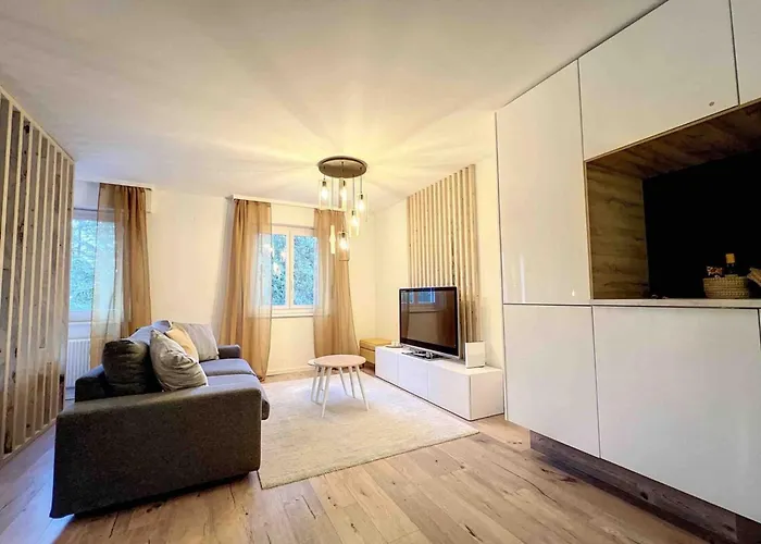 Primeroses I 43m2 I Balcony I Near The Centre 9 Min Διαμέρισμα